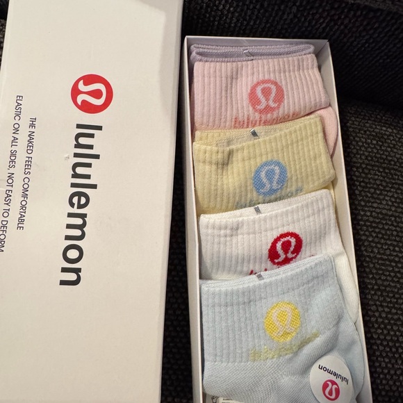 lululemon athletica women’s  Pastel Ankle Socks Set - Picture 1 of 1